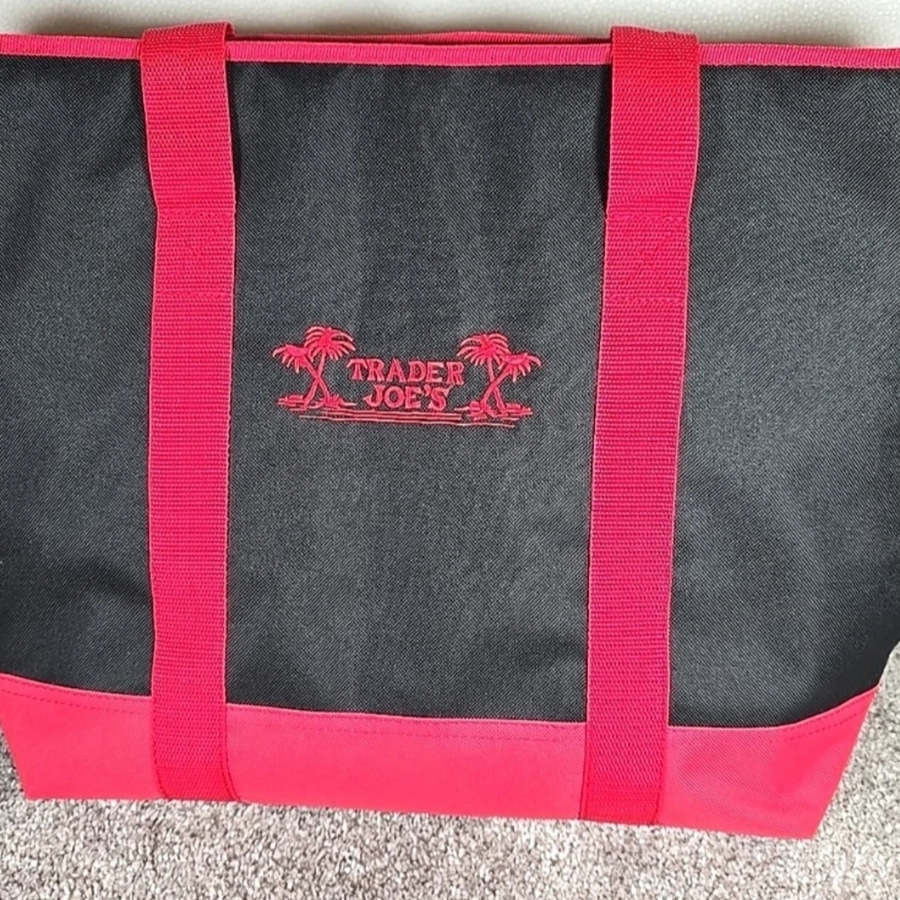 Trendy Trader Joe’s freezer cooler reusable bag Insulated large grocery tote red